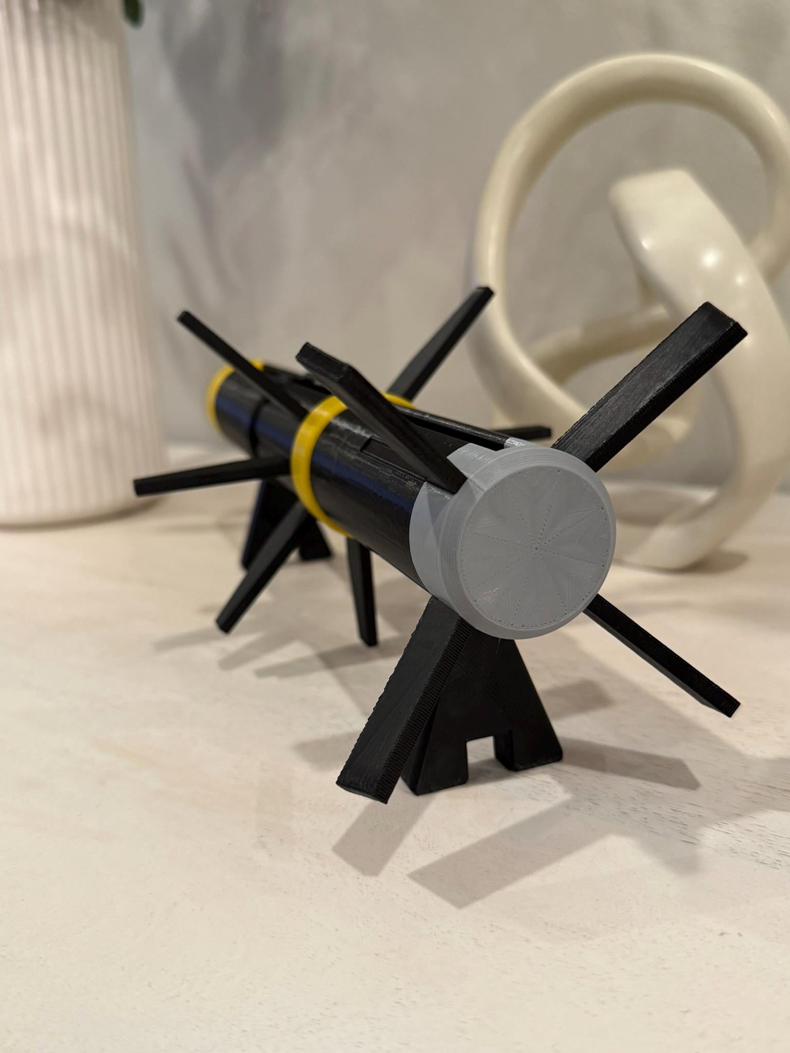 Javelin Missile Challenge Coin Display: 3D Printed Veteran Gift