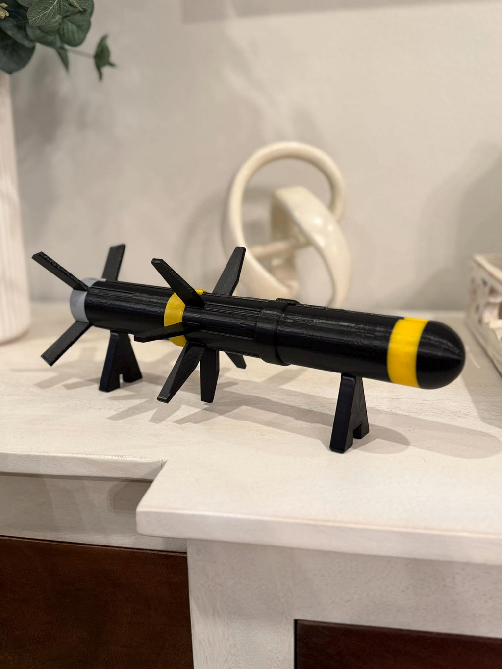 Javelin Missile Challenge Coin Display: 3D Printed Veteran Gift