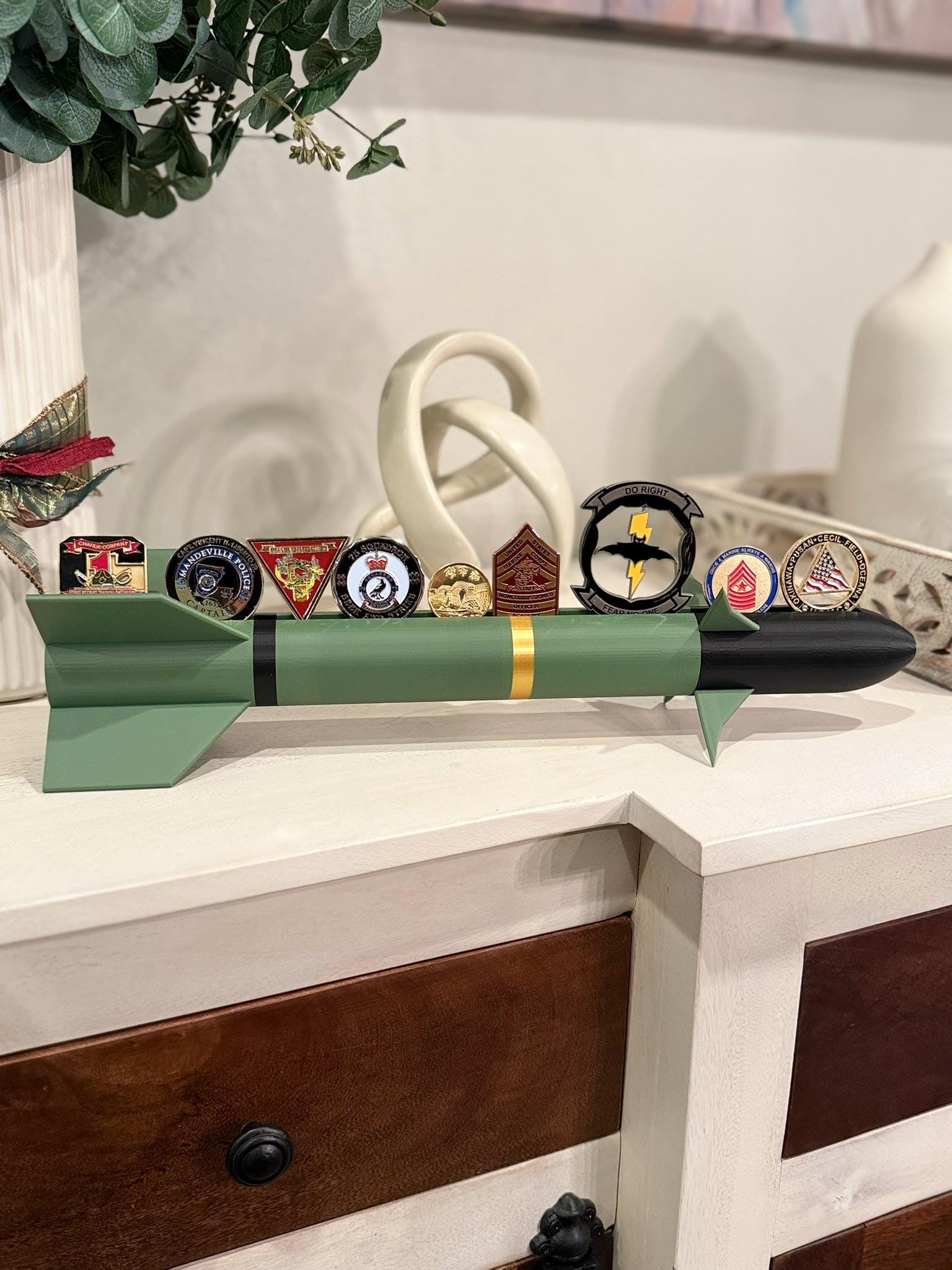 AIM-9M Sidewinder Missile Challenge Coin Display Holder – Military Decor, Veteran Gift, Customizable Coin Stand