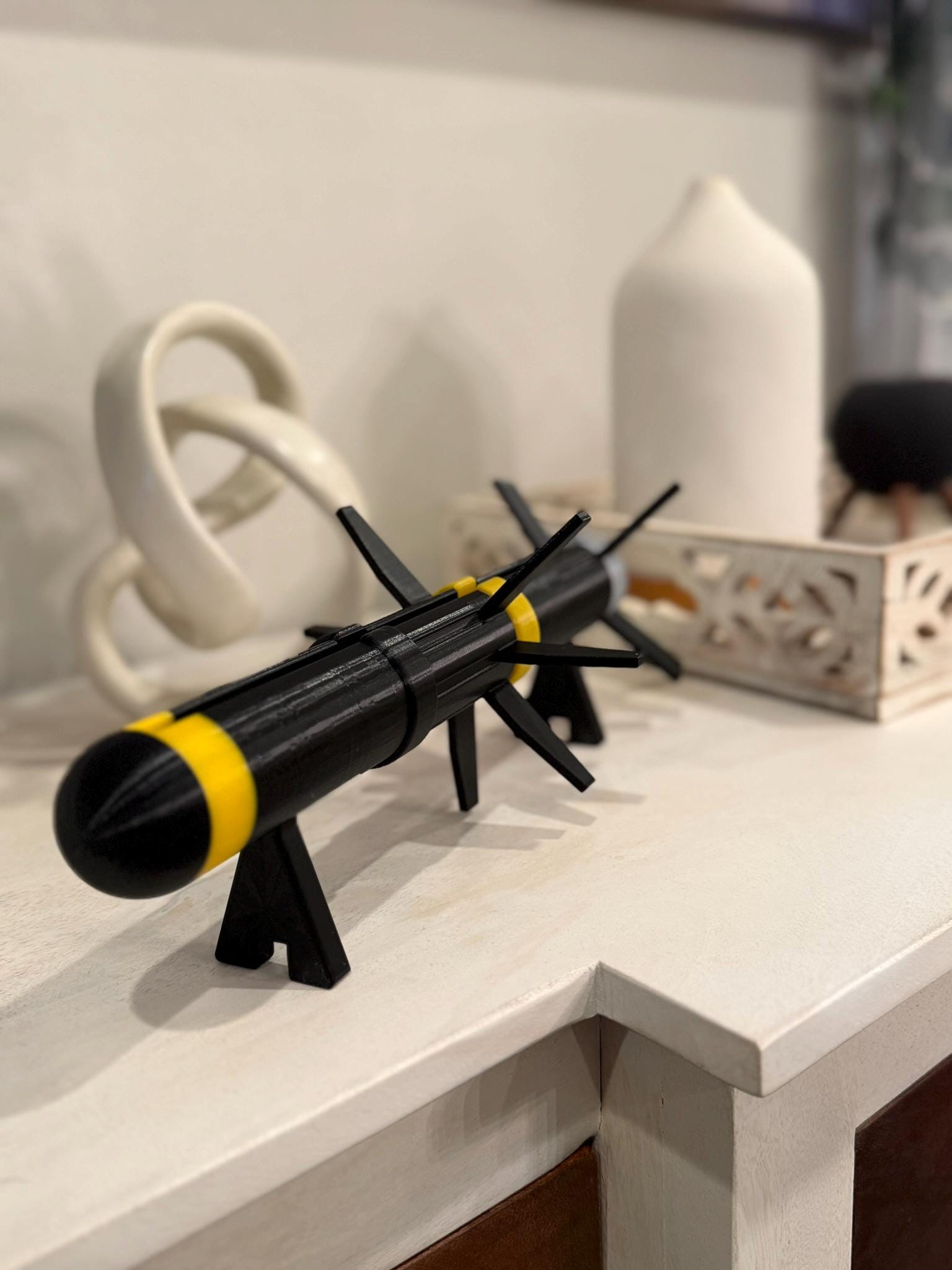Javelin Missile Challenge Coin Display: 3D Printed Veteran Gift